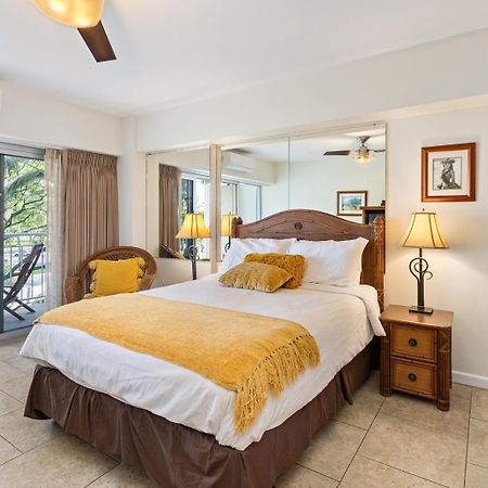 Waikiki Shore Beachfront Honolulu Dış mekan fotoğraf
