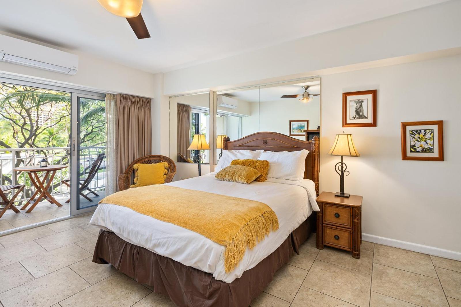 Waikiki Shore Beachfront Honolulu Dış mekan fotoğraf